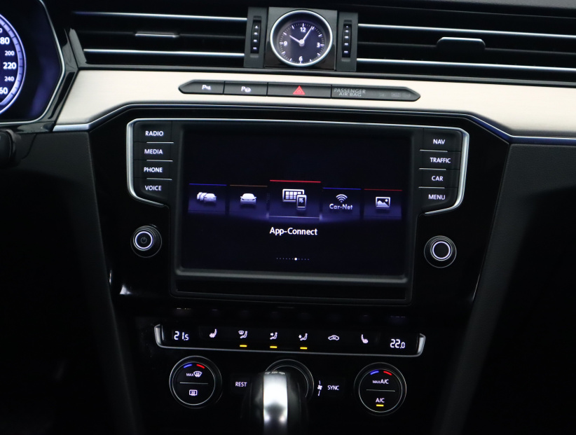 Volkswagen Passat, 2016