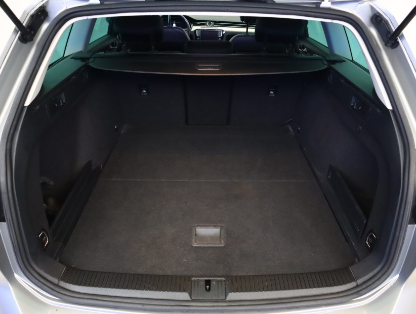 Volkswagen Passat, 2016
