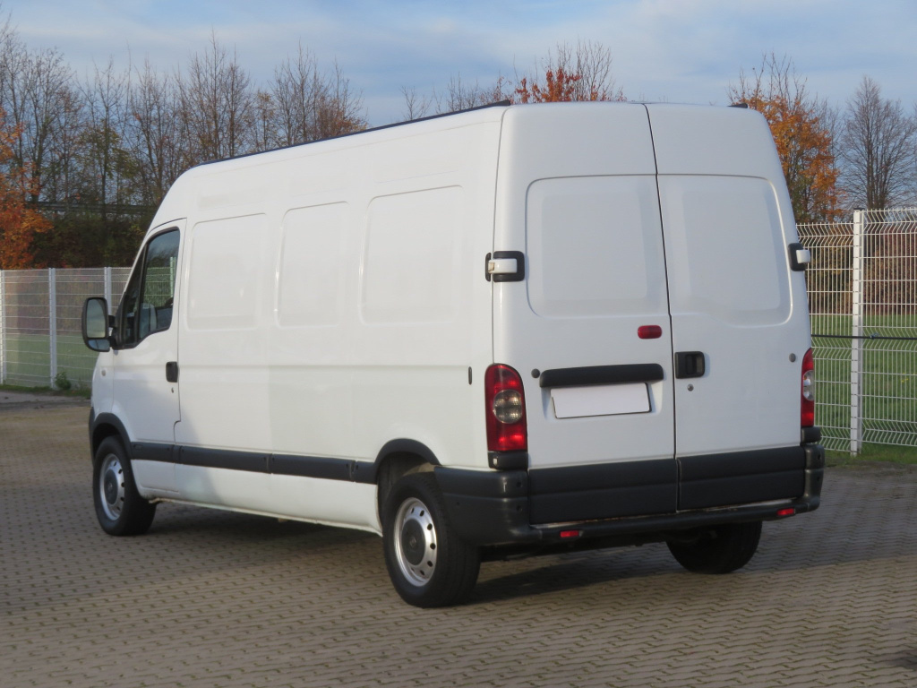 Opel Movano