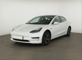 Tesla Model 3 - 2020