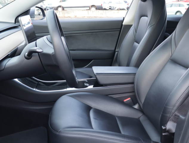 Tesla Model 3 Std Range Plus 52kWh