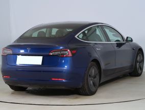 Tesla Model 3 - 2020