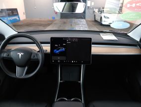Tesla Model 3 - 2020