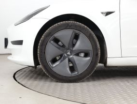 Tesla Model 3 - 2020