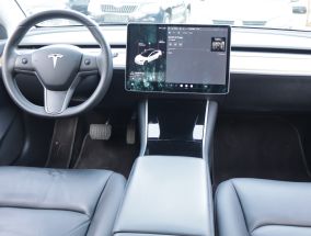 Tesla Model 3 - 2020