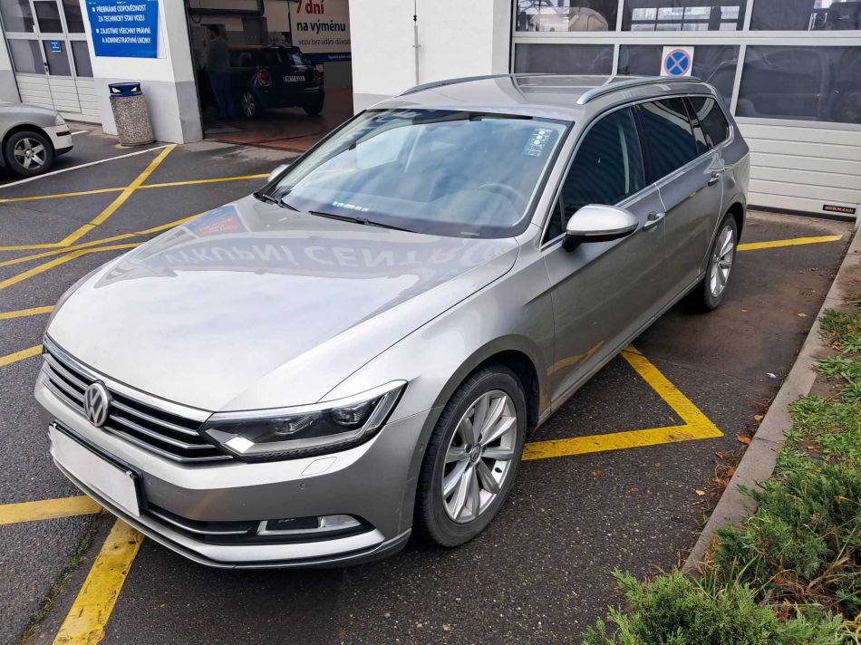 Volkswagen Passat - 2015