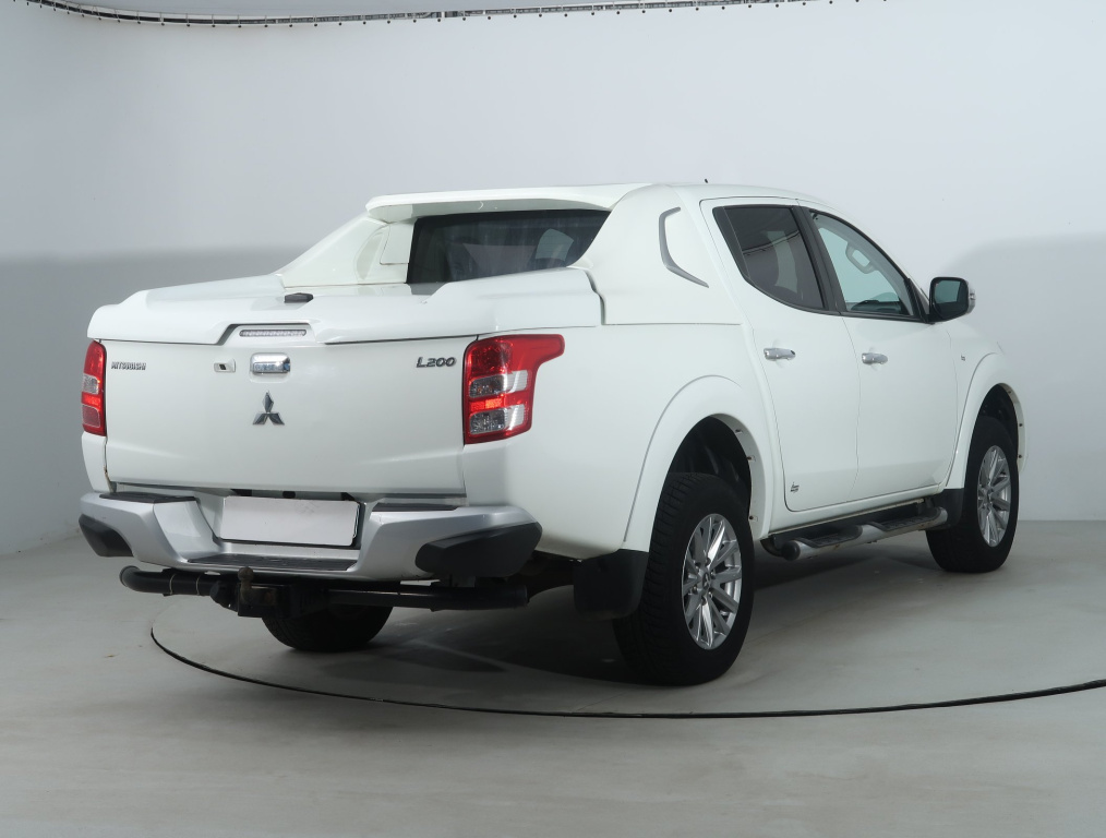 Mitsubishi L200