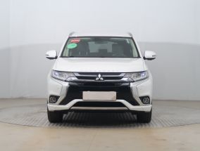 Mitsubishi Outlander - 2016