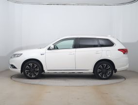 Mitsubishi Outlander - 2016