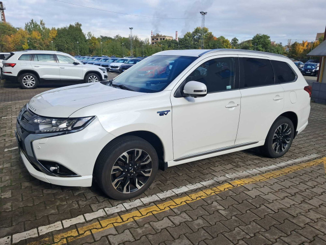 Mitsubishi Outlander 2016