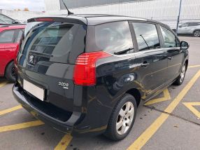 Peugeot 5008 - 2012