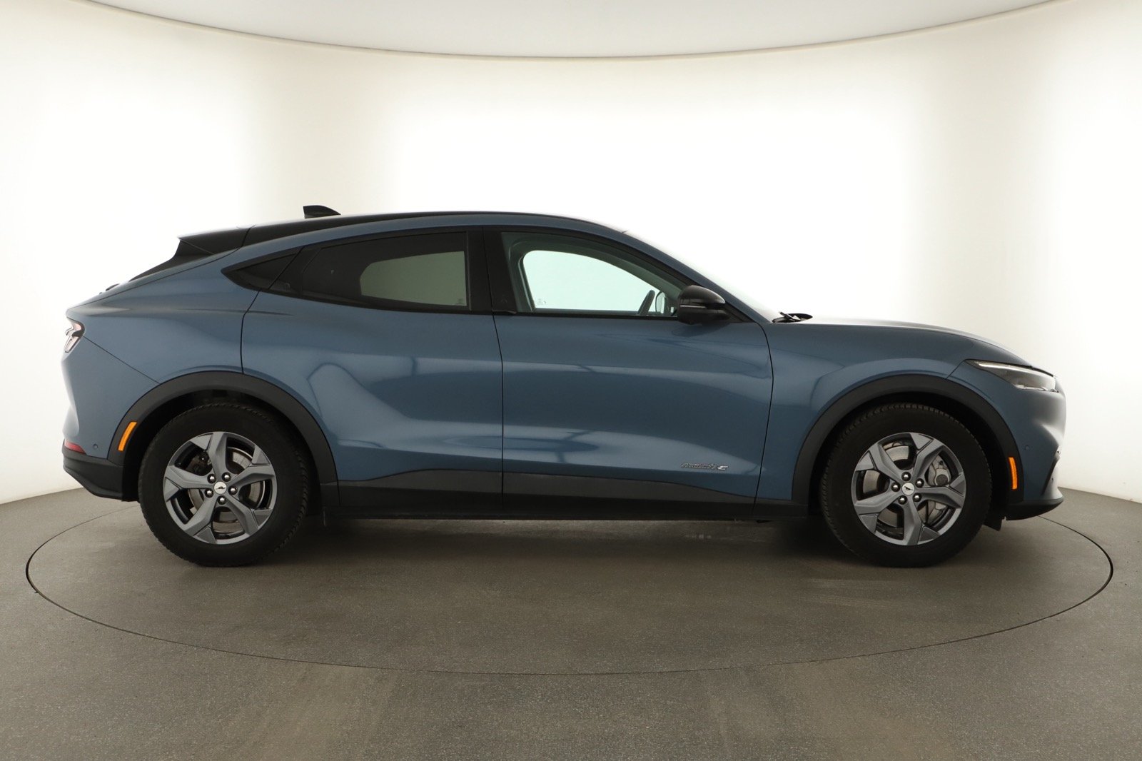 Ford Mustang Mach-E - 2023