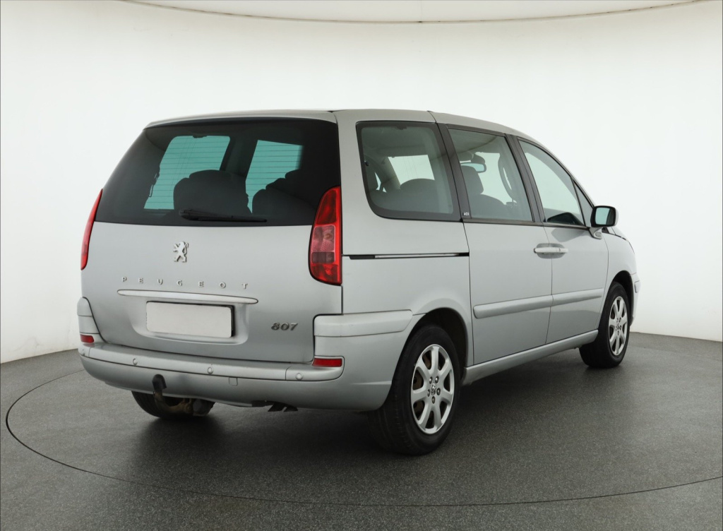 Peugeot 807
