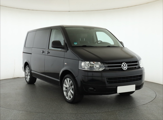 Volkswagen Caravelle 2013