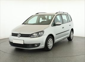 Volkswagen Touran - 2015