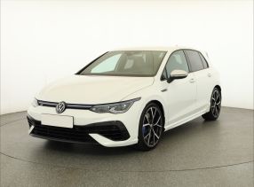 Volkswagen Golf - 2021