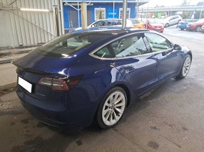 Tesla Model 3 - 2020
