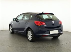Opel Astra - 2014