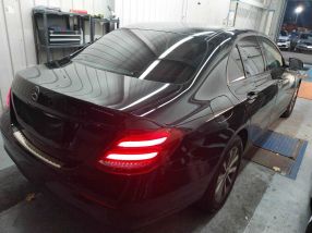 Mercedes-Benz E - 2017