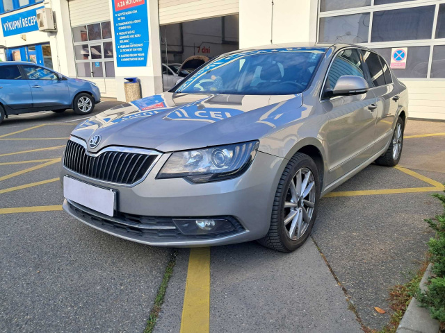Škoda Superb 2013