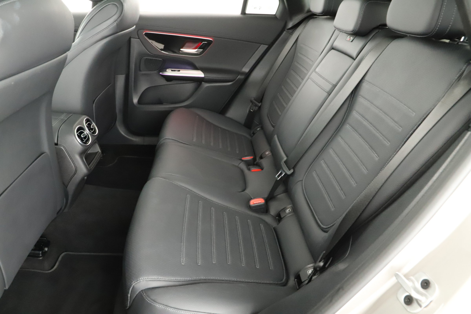 Mercedes-Benz GLC - 2024