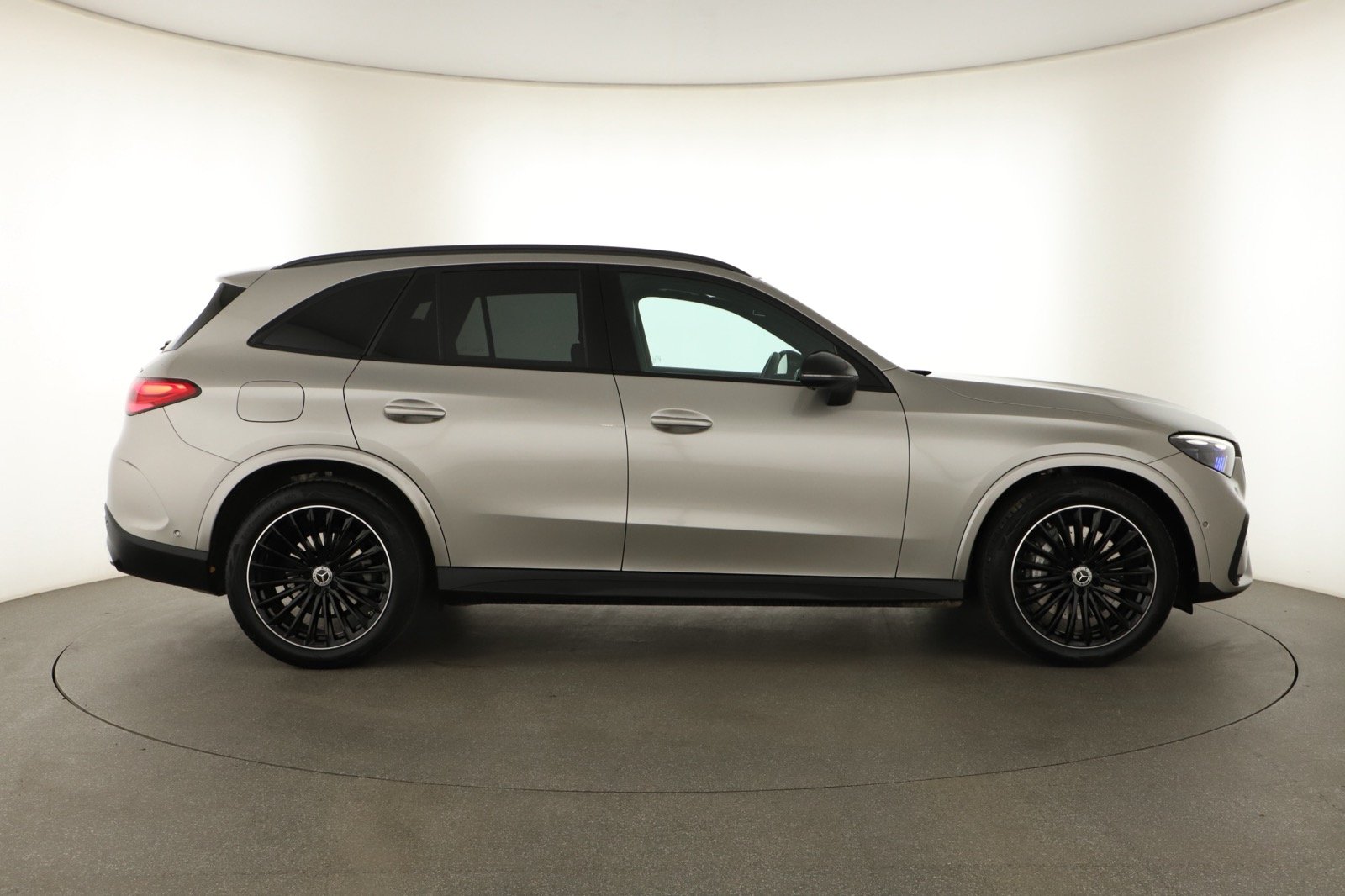 Mercedes-Benz GLC - 2024