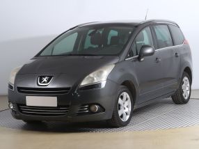 Peugeot 5008 - 2012