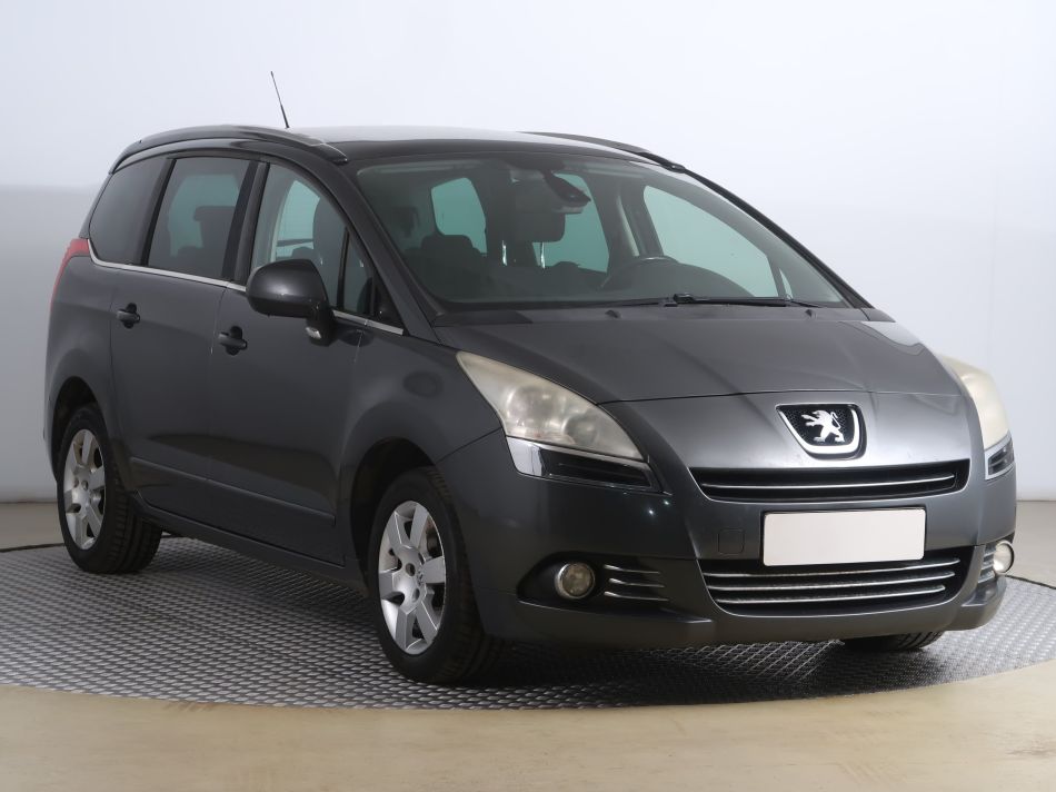 Peugeot 5008 - 2012