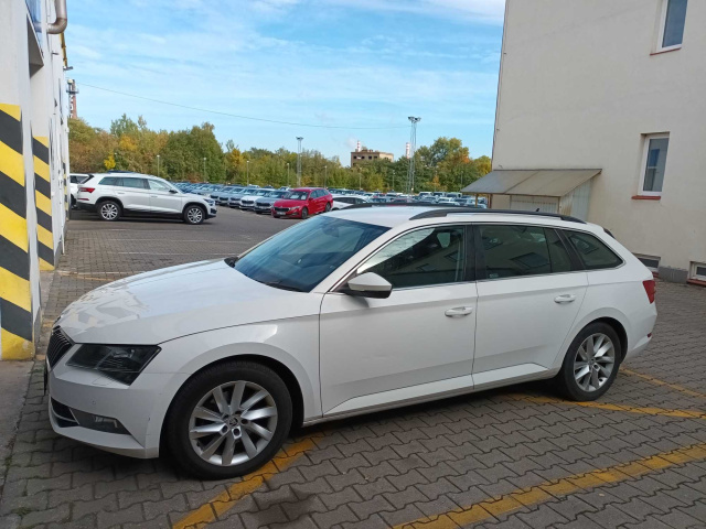 Škoda Superb 2016