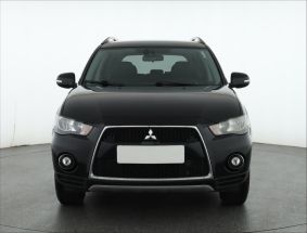 Mitsubishi Outlander - 2011
