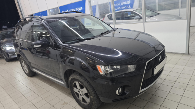 Mitsubishi Outlander 2011