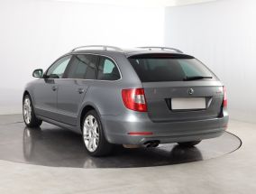 Skoda Superb - 2011