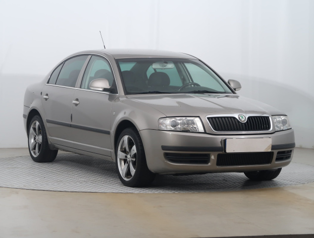 Škoda Superb 2008