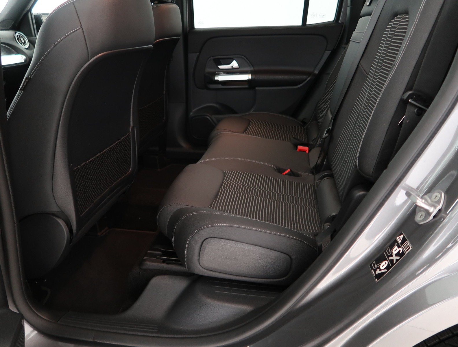 Mercedes-Benz GLB - 2023