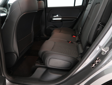 Mercedes-Benz GLB - 2023