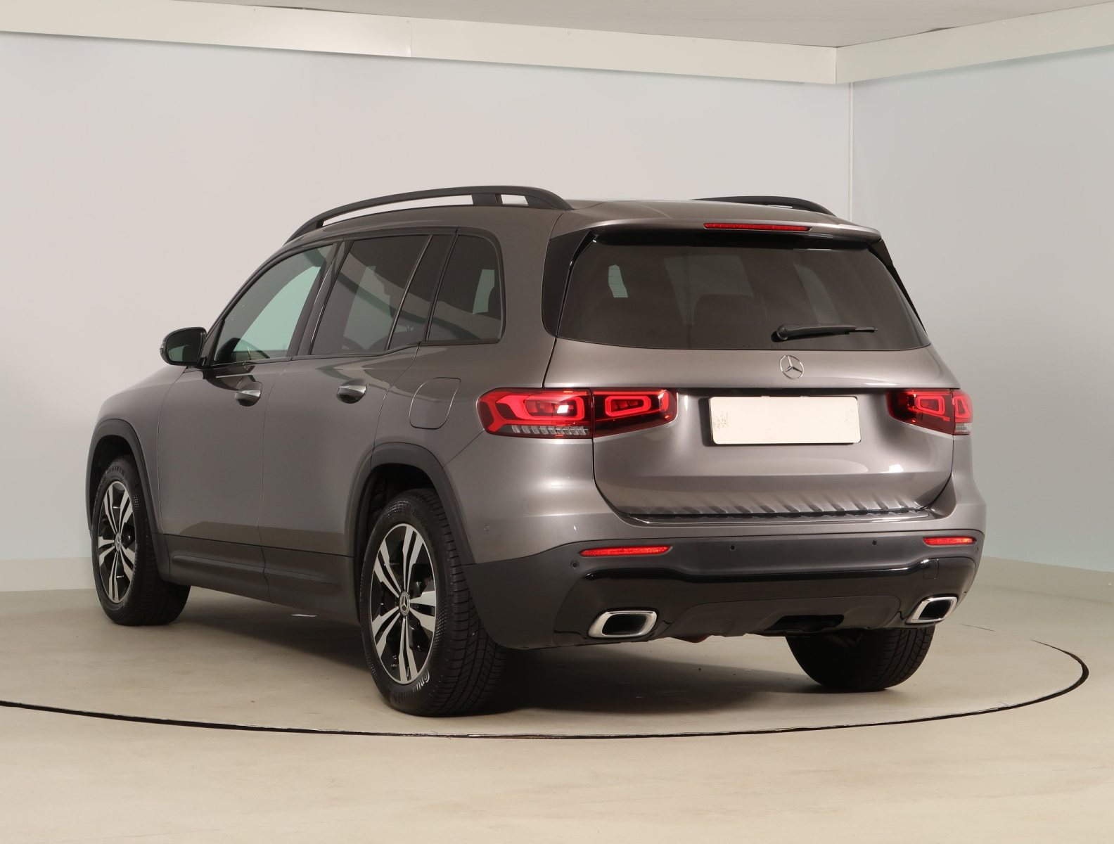 Mercedes-Benz GLB - 2023