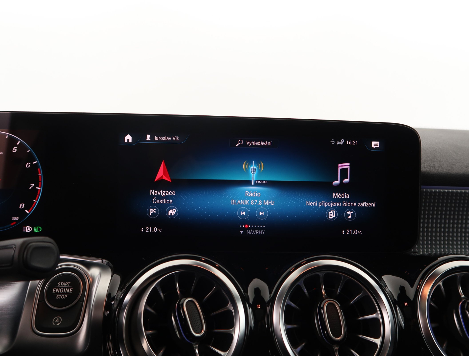 Mercedes-Benz GLB - 2023