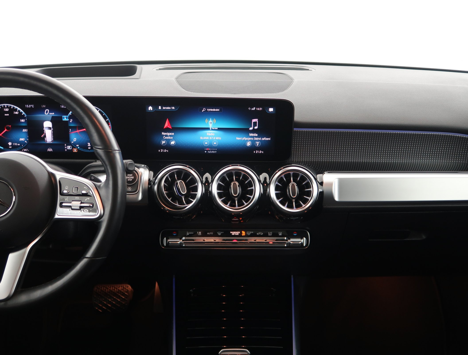 Mercedes-Benz GLB - 2023