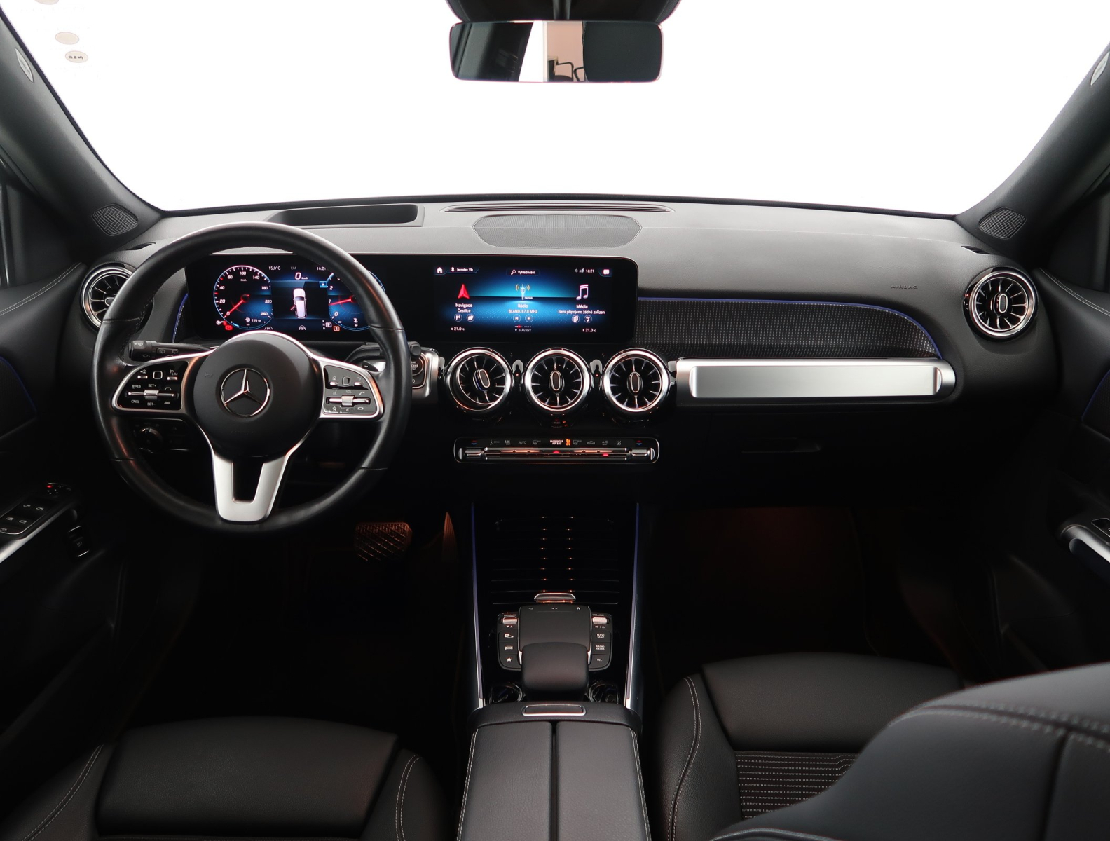 Mercedes-Benz GLB - 2023