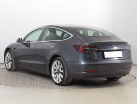 Tesla Model 3 - 2020