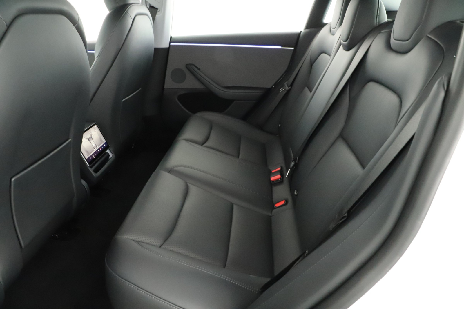 Tesla Model 3 - 2024