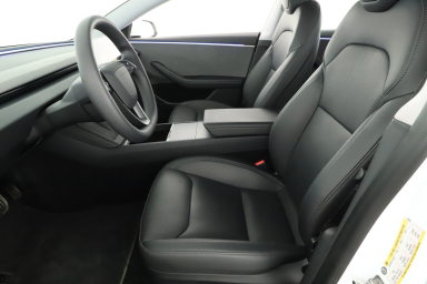 Tesla Model 3 - 2024