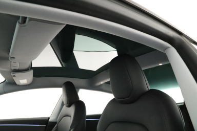 Tesla Model 3 - 2024