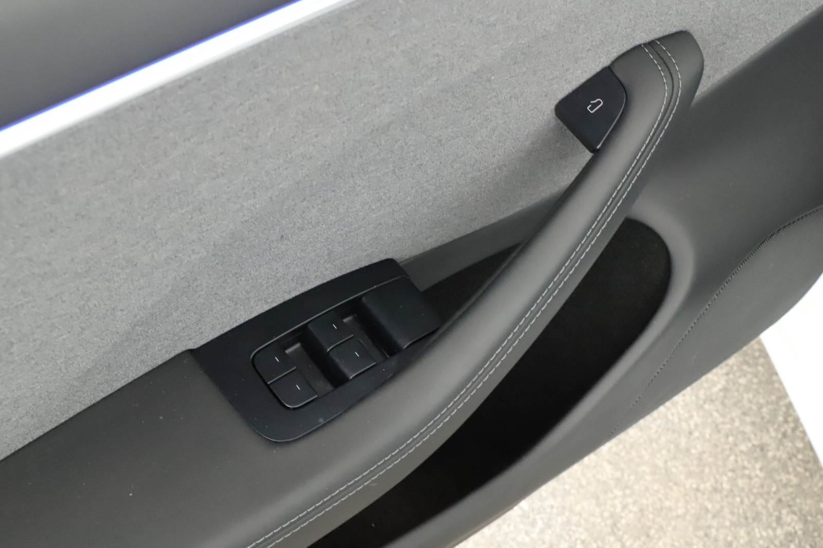 Tesla Model 3 - 2024