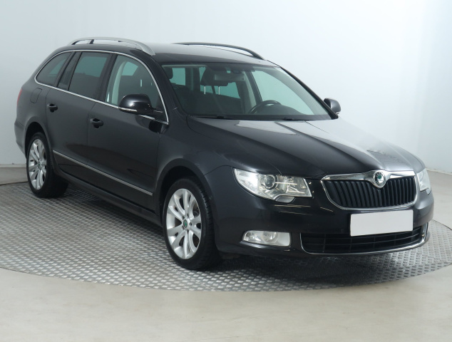 Škoda Superb 2012