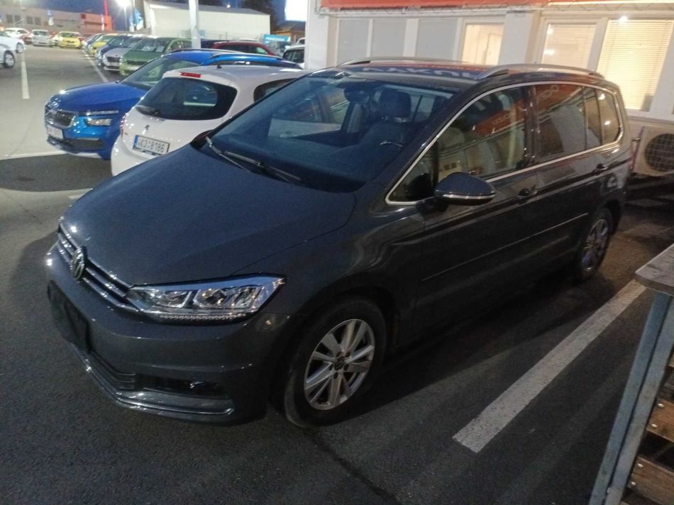 Volkswagen Touran - 2021