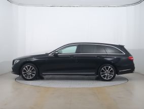 Mercedes-Benz E - 2016