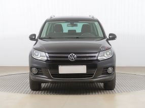 Volkswagen Tiguan - 2012