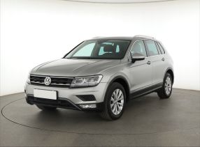 Volkswagen Tiguan - 2016