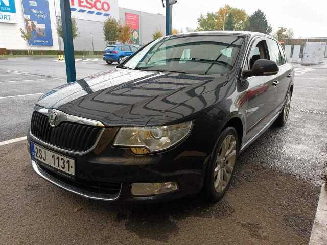 Škoda Superb 2012
